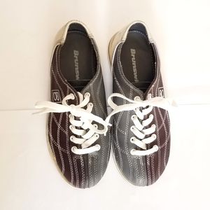 Bowling shoes (Size: 6)